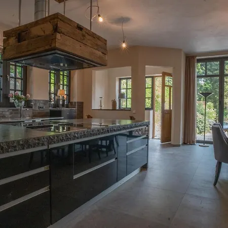 In Den Dorfwiesen * غيرسفلد